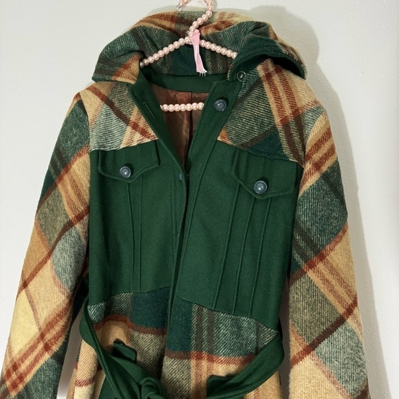 Vintage wintergreen and tan plaid midi coat - Picture 2 of 16